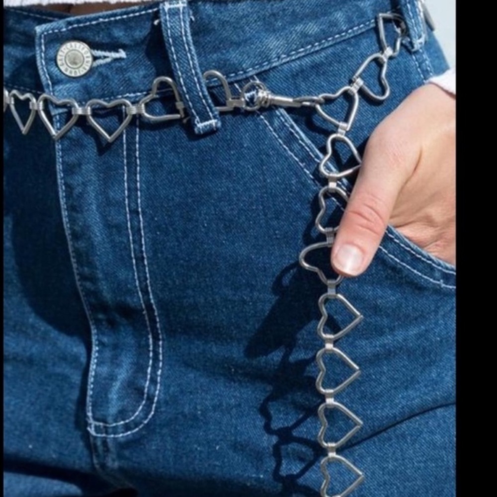 Brandy Melville Chain Heart Belt